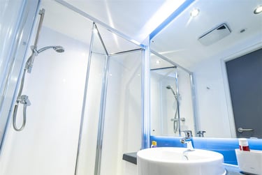 1 bed studio, Calton Road, Holyrood, Edinburgh, EH88DP - Image 10